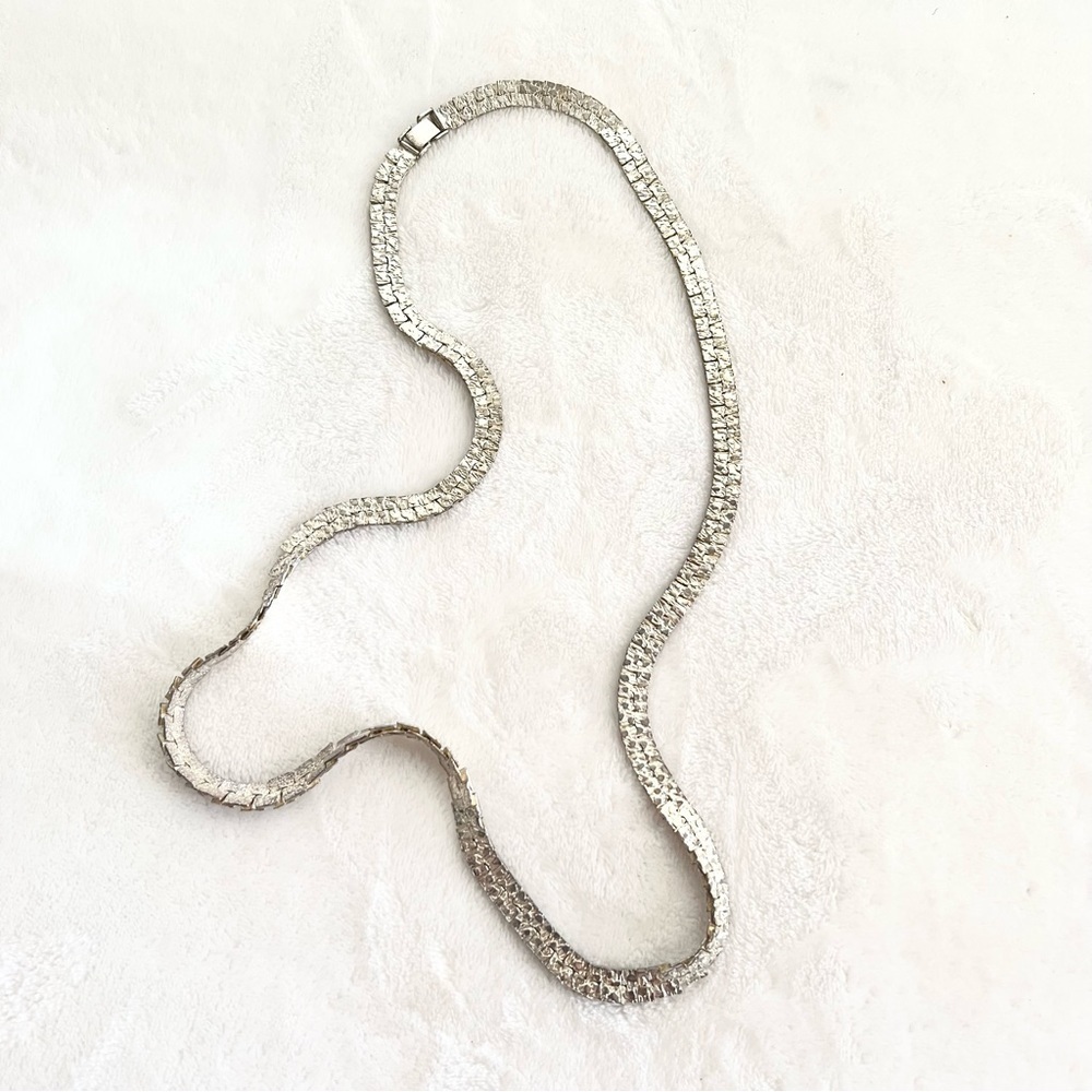 Silver Tone Textured Flat Chain Choker Necklace
